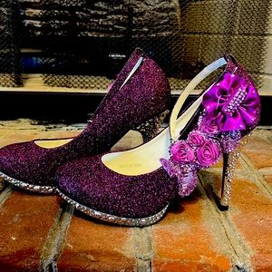 Women’s Glitter Crystal Flower Pumps